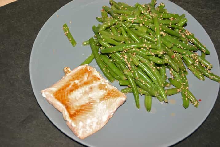 Asiatisk bønnesalat - servering